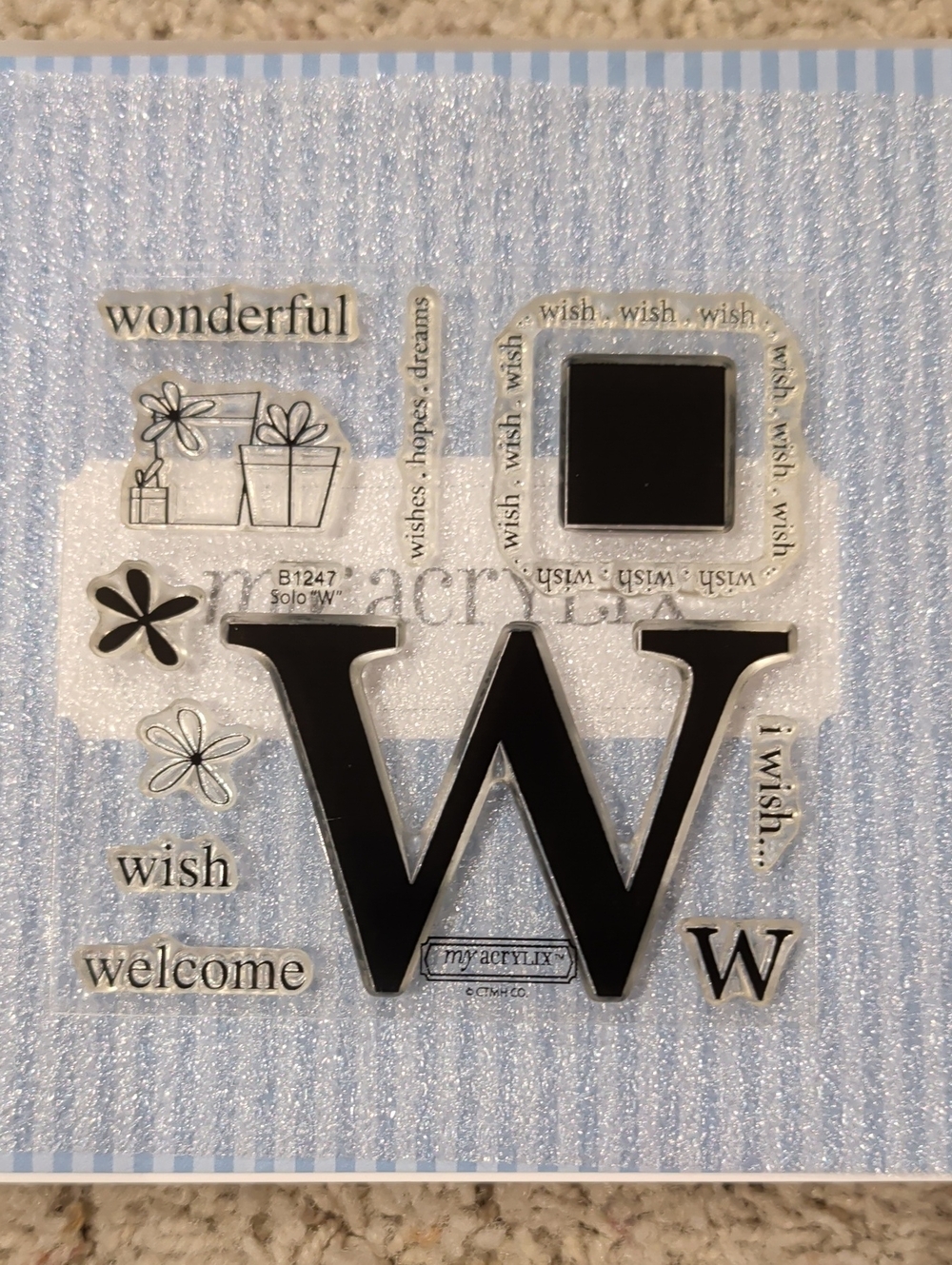 Large Decorative Letter W Clear Stamp -Lettering